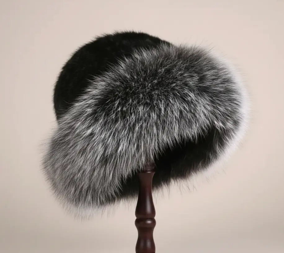 Noira - Gorro de Pele Elegante com Copa Redonda